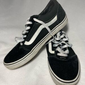 VANS OLD SKOOL SHOE W10